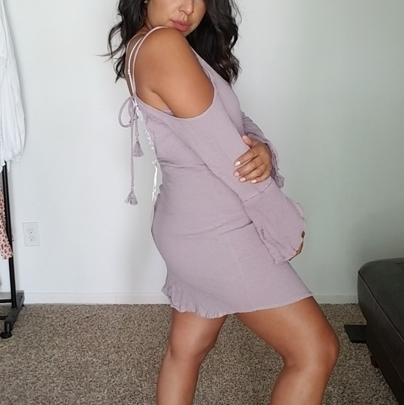 LAVENDER  BELL SLEEVE TUNIC DRESS - Picture 2 of 9